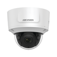 Domo IP 4 Megapixel / Lente Mot. 2.7 a 13.5 mm / 40 mts IR EXIR / Exterior IP66 / IK10 / WDR 120 dB / PoE / Audio y Alarmas / Videoanaliticos Integrados / MicroSD