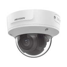 Domo IP 5 Megapixel / Lente Mot. 2.7 a 13.5 mm / 45 mts IR EXIR / AcuSense / IP67 / IK10 / WDR 120 dB / PoE+ / Entrada y Salida de Audio y Alarmas / MicroSD