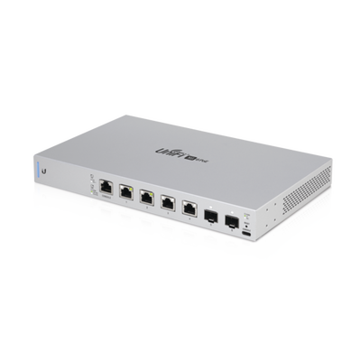 Switch UniFi 7 puertos (1 x consola, 4 x PoE++ 802.3bt y 2 SFP+)